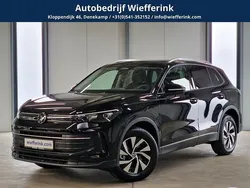Zwart Nieuw 2025 VW Tiguan Life SUV | € 52.950 (Goede deal)