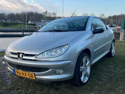 Grijs Gebruikt 2002 Peugeot 206 CC Cabriolet | € 1.999 (Eerlijke prijs)