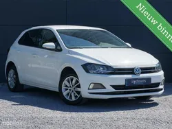 Wit, metallic lak Gebruikt 2018 VW Polo Comfortline Hatchback | € 10.990 (Eerlijke prijs)