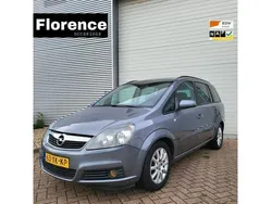 Grijs Gebruikt 2007 Opel Zafira MPV | € 3.995 (Iets duurder)