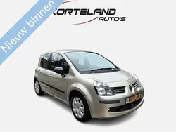 Beige Gebruikt 2008 Renault Modus MPV | € 4.950 (Iets duurder)