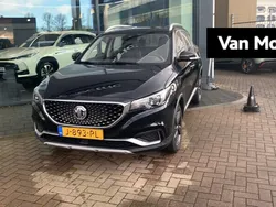 Zwart Gebruikt 2020 MG ZS Luxury Sedan | € 15.995 (Eerlijke prijs)