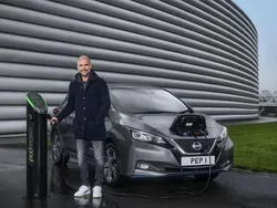 Grijs Gebruikt 2019 Nissan Leaf Tekna Hatchback | € 15.950 (Eerlijke prijs)