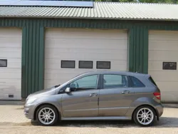 Grijs, metallic lak Gebruikt 2009 Mercedes B150 MPV | € 3.950 (Eerlijke prijs)