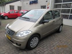 Geel Gebruikt 2005 Mercedes A150 Classic MPV | € 3.900 (Eerlijke prijs)