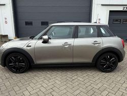 Grijs Gebruikt 2019 Mini ONE Hatchback | € 11.900 (Goede deal)