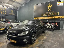 Zwart, metallic lak Gebruikt 2002 Peugeot 206 CC Cabriolet | € 1.350 (Eerlijke prijs)