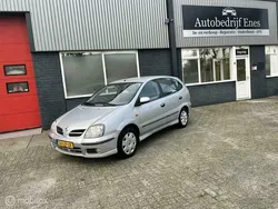 Nissan Almera Tino