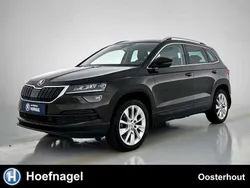 Zwart Gebruikt 2018 Skoda Karoq Style SUV | € 21.950 (Eerlijke prijs)