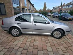 Zilver Gebruikt 2000 VW Bora Sedan | € 1.299 (Eerlijke prijs)