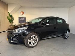 Zwart (metallic) Gebruikt 2018 Renault Clio IV Zen Hatchback | € 9.500 (Eerlijke prijs)