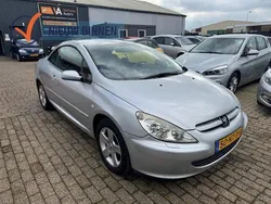 Grijs Gebruikt 2004 Peugeot 307 CC Cabriolet | € 3.250 (Eerlijke prijs)