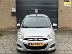 Grijs Gebruikt 2011 Hyundai i10 Hatchback | € 4.000 (Eerlijke prijs)