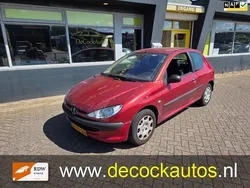 Rood Gebruikt 2005 Peugeot 206 Hatchback | € 899 (Eerlijke prijs)