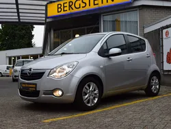 Zilver Gebruikt 2013 Opel Agila Edition Hatchback | € 11.750 (Duur)