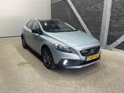 Grijs Gebruikt 2013 Volvo V40 CC Summum Stationwagen | € 23.900