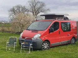Rood Gebruikt 2005 Nissan Primastar MPV | € 17.500