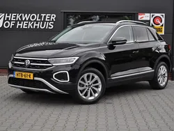 Zwart Gebruikt 2024 VW T-Roc Style SUV | € 33.950 (Eerlijke prijs)
