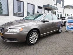 Grijs, metallic lak Gebruikt 2006 Volvo S80 Summum Sedan | € 8.950 (Eerlijke prijs)