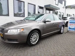 Grijs, metallic lak Gebruikt 2006 Volvo S80 Summum Sedan | € 8.950 (Iets duurder)