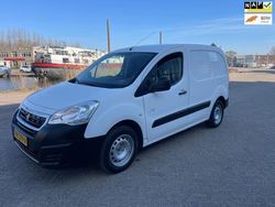 Wit Gebruikt 2016 Peugeot Partner S Van | € 4.250 (Eerlijke prijs)