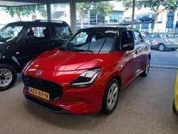 Rood Gebruikt 2025 Suzuki Swift Hatchback | € 22.499 (Iets duurder)