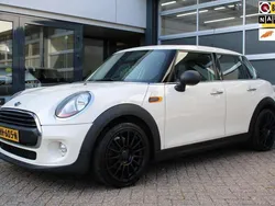 Wit Gebruikt 2016 Mini ONE Business Hatchback | € 9.950 (Goede deal)