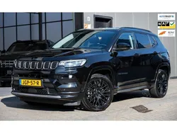 Zwart Gebruikt 2022 Jeep Compass SUV | € 24.995 (Eerlijke prijs)