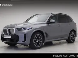 Skyscraper grey metallic (grijs metallic) Gebruikt 2025 BMW X5 Comfort Edition SUV | € 109.895 (Eerlijke prijs)