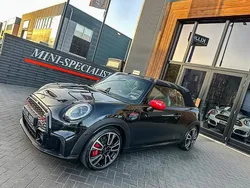 Zwart, metallic lak Gebruikt 2021 Mini John Cooper Works Cabriolet Cabriolet | € 36.950 (Iets duurder)