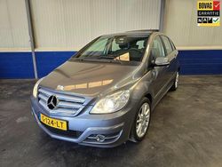 Grijs, metallic lak Gebruikt 2009 Mercedes B180 MPV | € 8.500 (Duur)