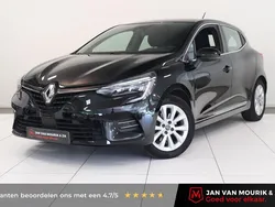 Zwart Gebruikt 2021 Renault Clio V Intens Hatchback | € 17.195 (Eerlijke prijs)