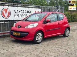 Rood Gebruikt 2006 Peugeot 107 Hatchback | € 1.995 (Eerlijke prijs)