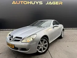 Grijs, metallic lak Gebruikt 2004 Mercedes SLK200 Cabriolet | € 7.499 (Eerlijke prijs)