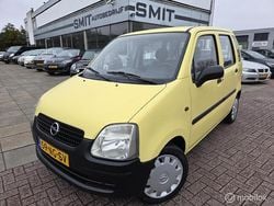 Geel Gebruikt 2003 Opel Agila Enjoy Hatchback | € 950 (Eerlijke prijs)