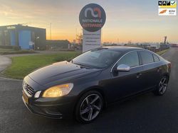 Grijs Gebruikt 2011 Volvo S60 R-Design Sedan | € 4.900 (Eerlijke prijs)