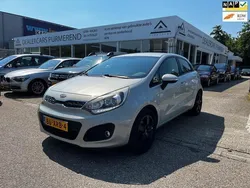 Grijs Gebruikt 2012 Kia Rio Hatchback | € 3.450 (Eerlijke prijs)