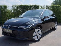 Zwart Nieuw 2025 VW Golf VIII Life Sedan | € 29.990 (Super prijs)