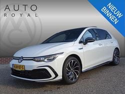 Wit Gebruikt 2024 VW Golf VIII Sport Hatchback | € 31.995 (Eerlijke prijs)