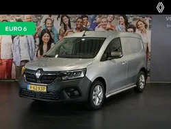 Gris highland tekqa (licht grijs metallic) Gebruikt 2024 Renault Kangoo MPV | € 23.795 (Eerlijke prijs)
