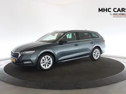 Grijs Gebruikt 2021 Skoda Octavia Business Line Stationwagen | € 16.300 (Goede deal)