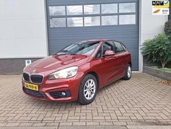 Rood Gebruikt 2015 BMW 218 Sport Line Stationwagen | € 8.750 (Goede deal)