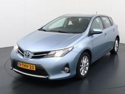 Blauw Gebruikt 2014 Toyota Auris Hybrid Hatchback | € 9.995 (Goede deal)
