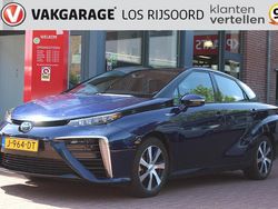 Blauw Gebruikt 2016 Toyota Mirai Executive Sedan | € 11.785