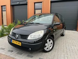 Zwart Gebruikt 2006 Renault Scénic II Expression MPV | € 1.599 (Eerlijke prijs)