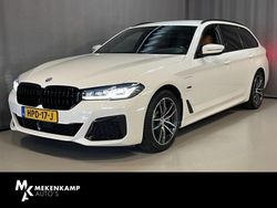 Wit Gebruikt 2022 BMW 530 Executive Stationwagen | € 39.950 (Eerlijke prijs)
