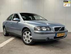 Grijs Gebruikt 2001 Volvo S60 Sedan | € 1.950 (Iets duurder)