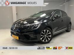 Zwart Gebruikt 2023 Renault Clio V Techno Hatchback | € 16.945 (Eerlijke prijs)