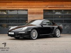 Zwart Gebruikt 2005 Porsche 911 Carrera Coupé | € 49.950 (Eerlijke prijs)