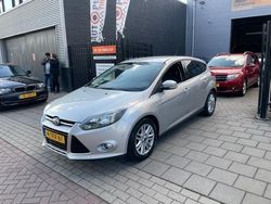 Grijs, metallic lak Gebruikt 2014 Ford Focus Hatchback | € 4.499 (Goede deal)